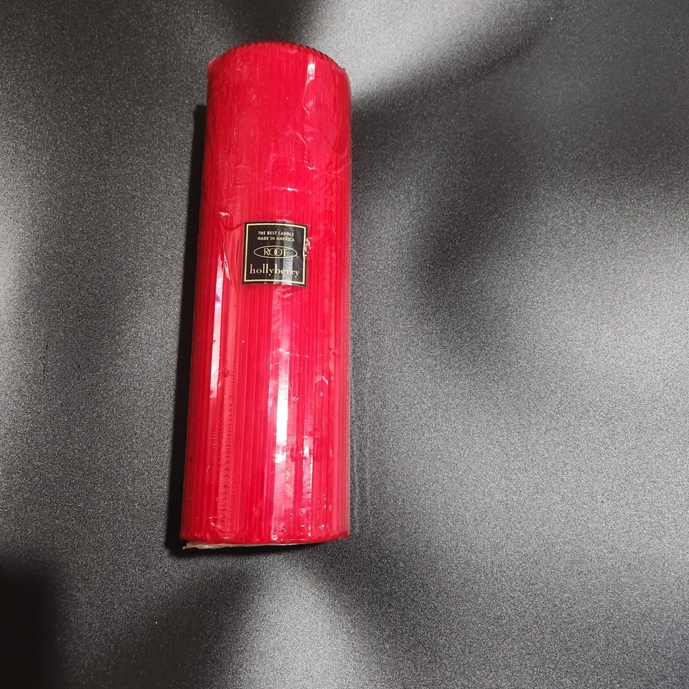 Root Candles Hollyberry Red Scented Pillar Candle 9x3 Ribbed Made in USA Holiday